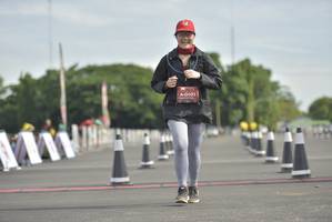 BIB: 0101
                            <button type="button" onclick="openModal(4942132)" class="btn btn-primary btn-sm float-right btn-popup" data-toggle="modal" data-target=".modal-high-quality">
                        <i class="fas fa-shopping-cart"></i> Add to Cart
                    </button>
                                            <button type="button" onclick="isThisMe(4942132, true)" class="btn btn-success btn-sm float-right btn-popup btn-isme hidden" data-toggle="tooltip" data-placement="bottom" title="นี่คือรูปของคุณใช่ไหม คลิกที่นี่เพื่อเอาเข้าอัลบั้ม">
                        <i class="fas fa-plus"></i> Add to album
                    </button>
                    <button type="button" onclick="isThisMe(4942132, false)" class="btn btn-warning btn-sm float-right btn-popup btn-isnotme hidden">
                        <i class="fas fa-ban"></i> Remove from album
                    </button>